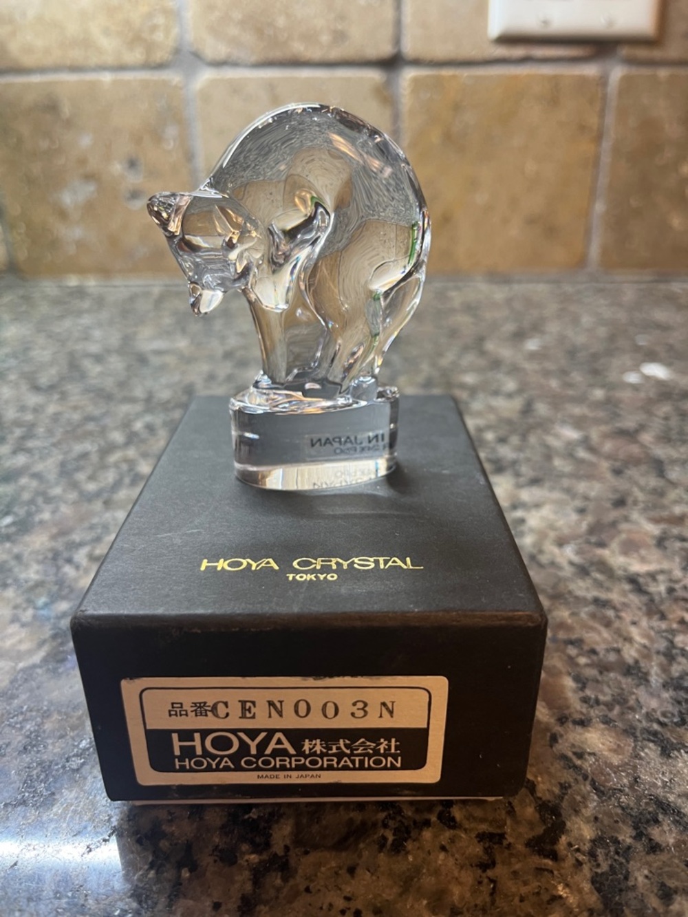 HOYA Crystal Cat Figurine NIB